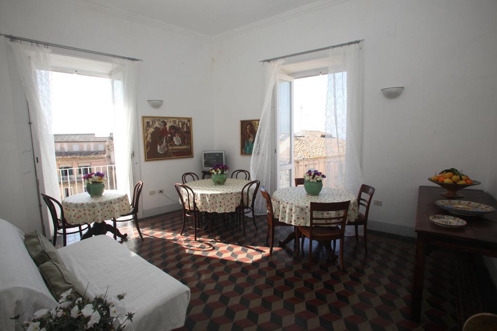 特罗佩阿Al Vecchio Castello住宿加早餐旅馆 外观 照片